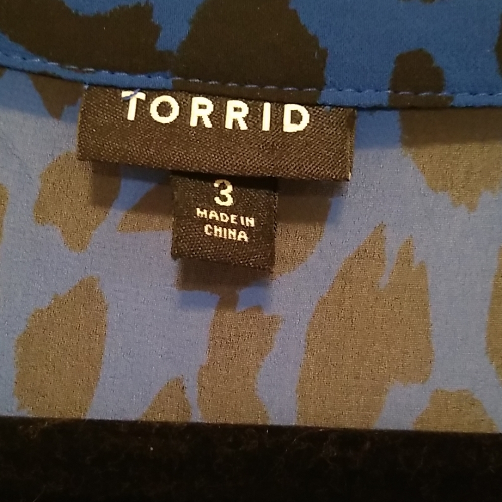 Torrid blue animal print sheer button up dress - Picture 5 of 6